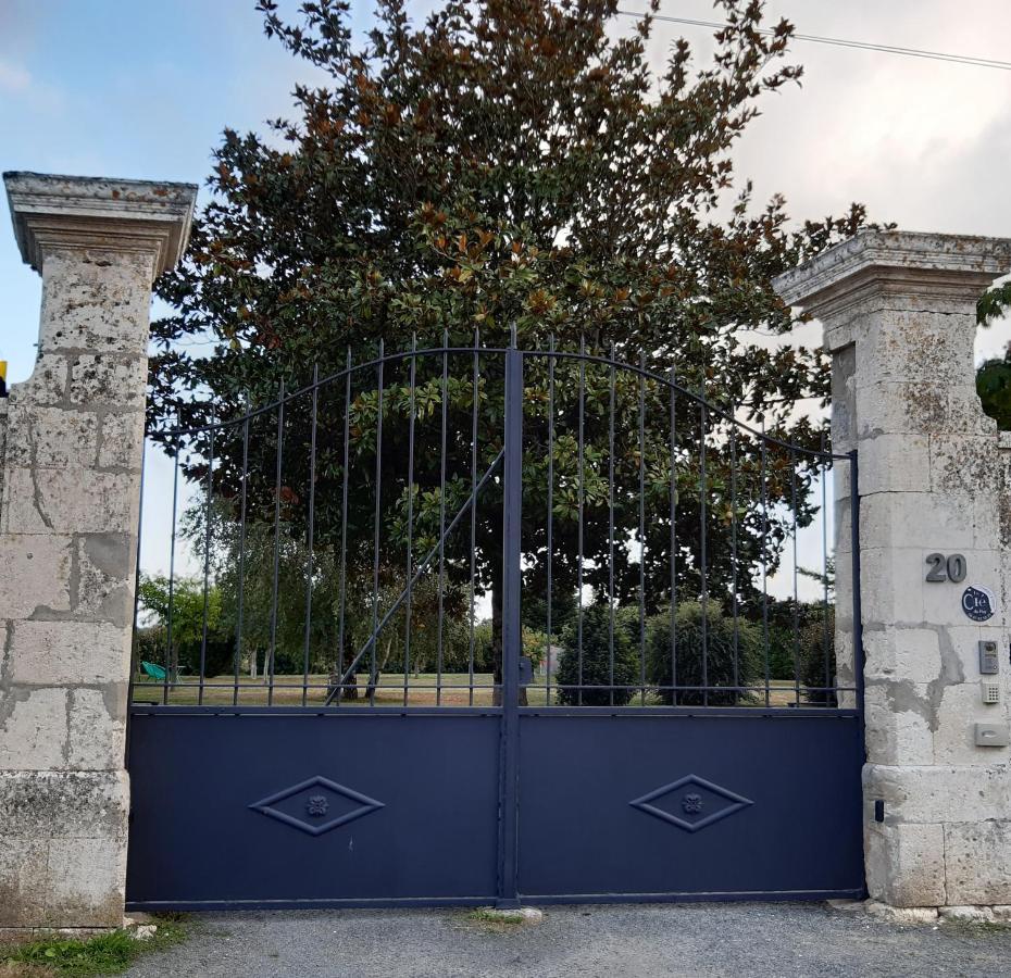 Bed and Breakfast La Cle Du Puy Cabariot Екстер'єр фото